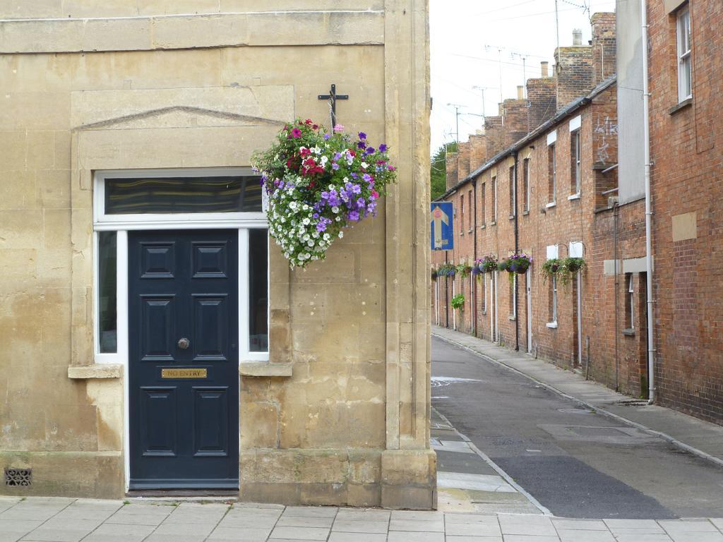 Chalice Lodge Glastonbury Exterior photo